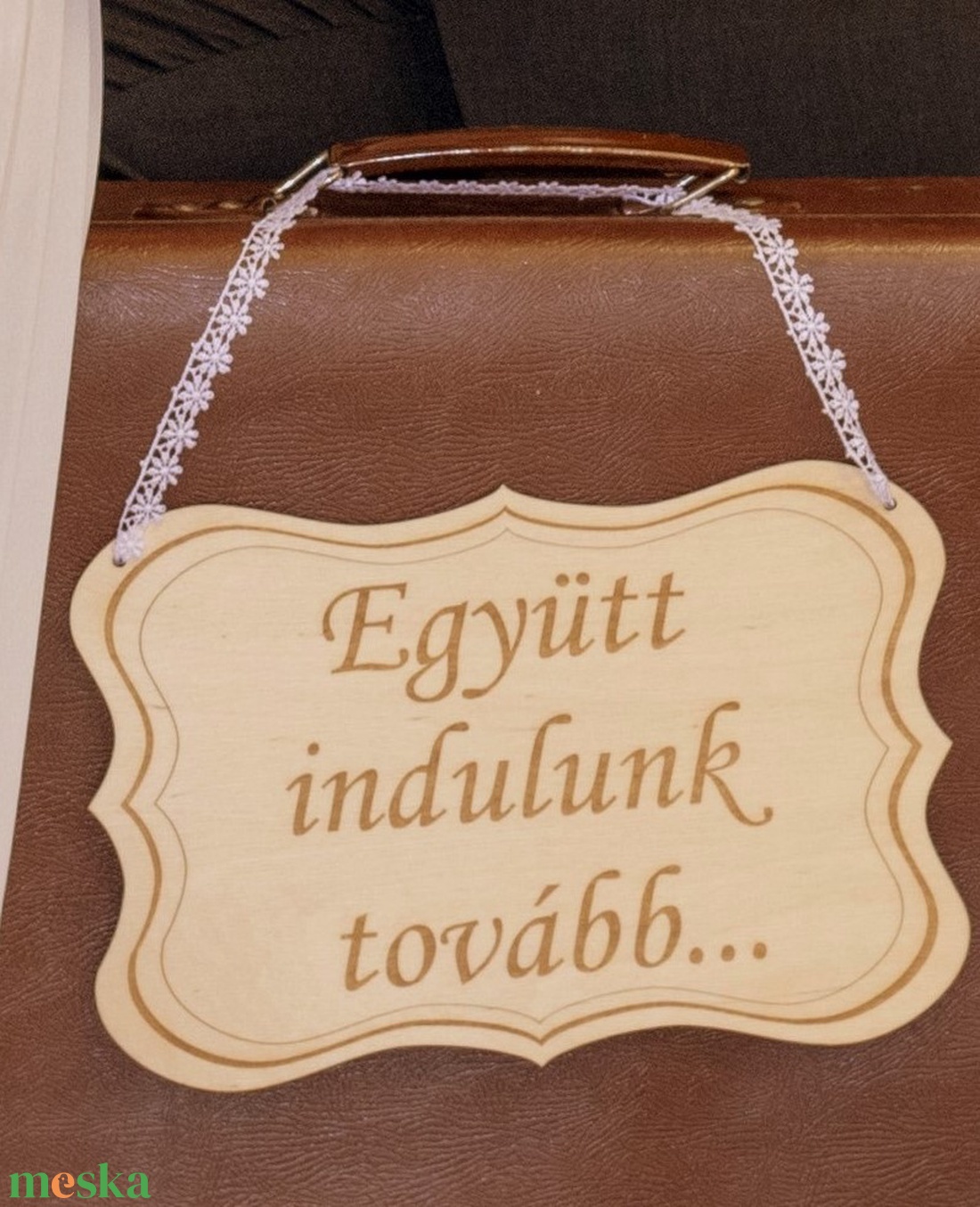 Együtt indulunk tovább! Esküvői tábla kreatív fotózáshoz - esküvő - dekoráció - tábla & jelzés - Meska.hu Együtt indulunk tovább! Esküvői tábla kreatív fotózáshoz - esküvő - dekoráció - tábla & jelzés - Meska.hu