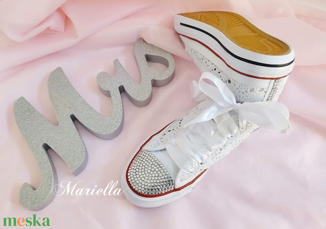 KÉSZTERMÉK! 38-s Csipkés /horgolt menyasszonyi tornacipő strasszokkal - esküvő - cipő és cipőklipsz - Meska.hu