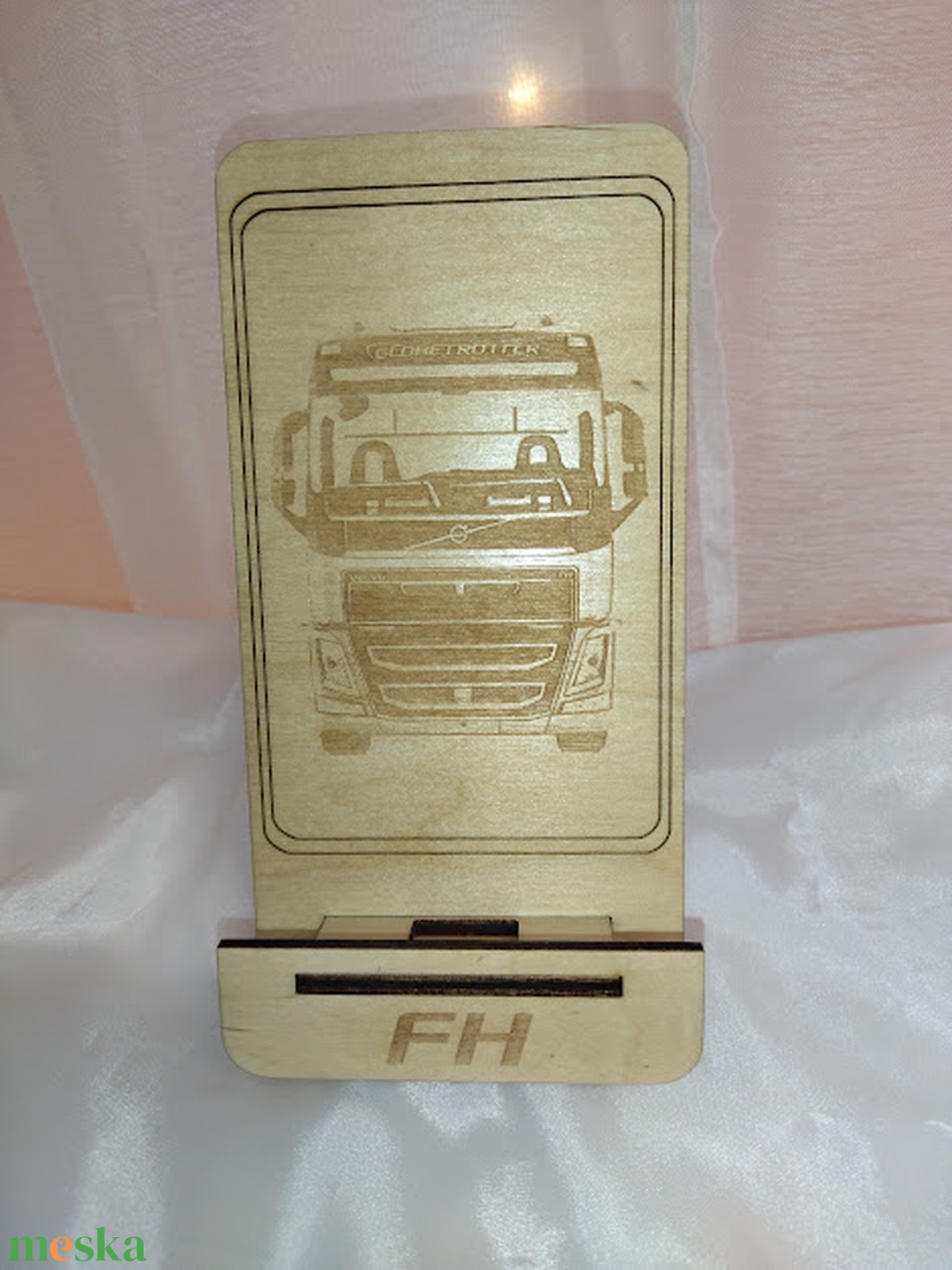 Telefontartó Volvo FH kamion, késztermék - táska & tok - ebook & tablet tok - Meska.hu Telefontartó Volvo FH kamion, késztermék - táska & tok - ebook & tablet tok - Meska.hu