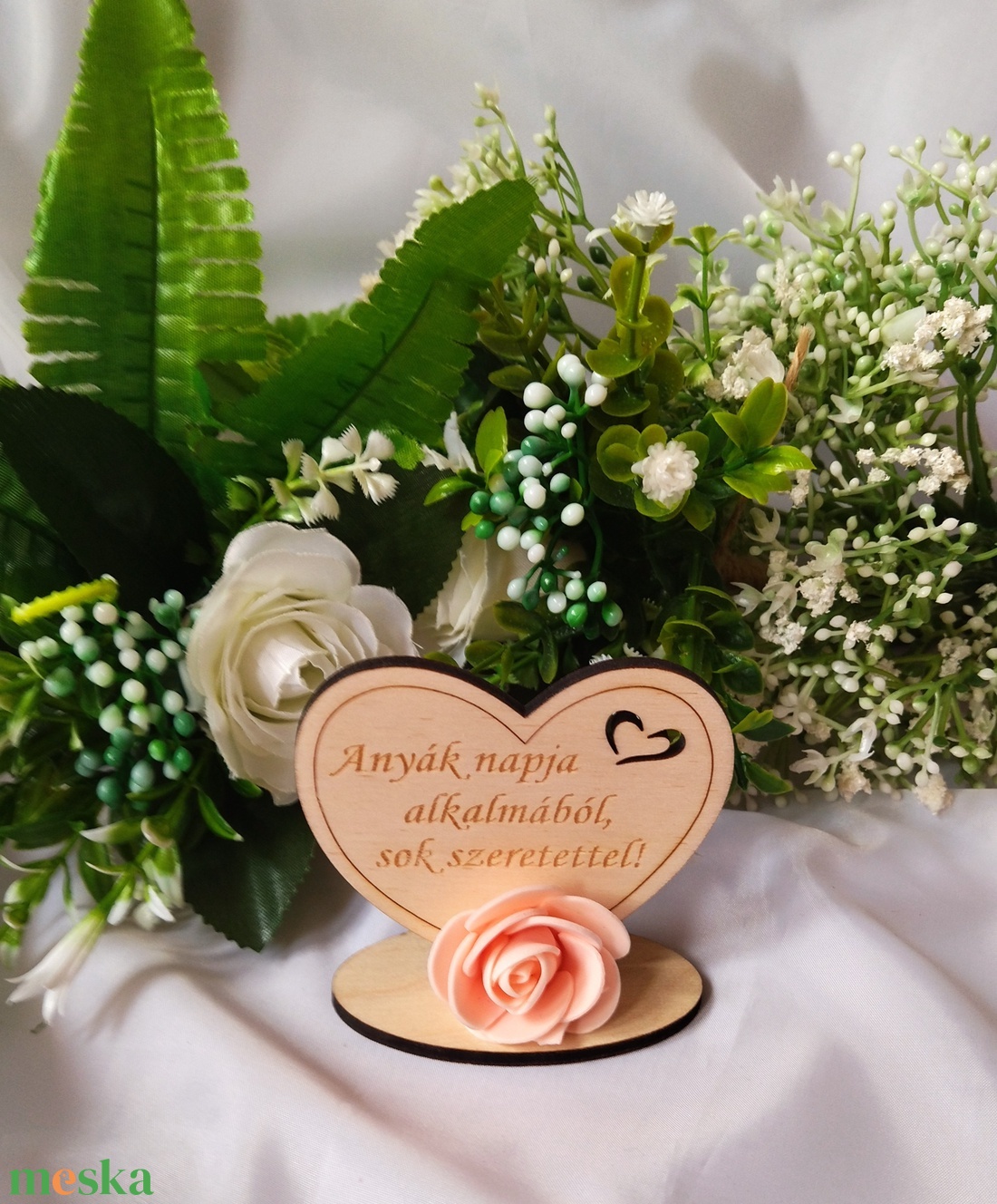 Rózsás szív (barack) Anyák Napja- ajándék, ajándékkísérő - otthon & életmód - dekoráció - Meska.hu