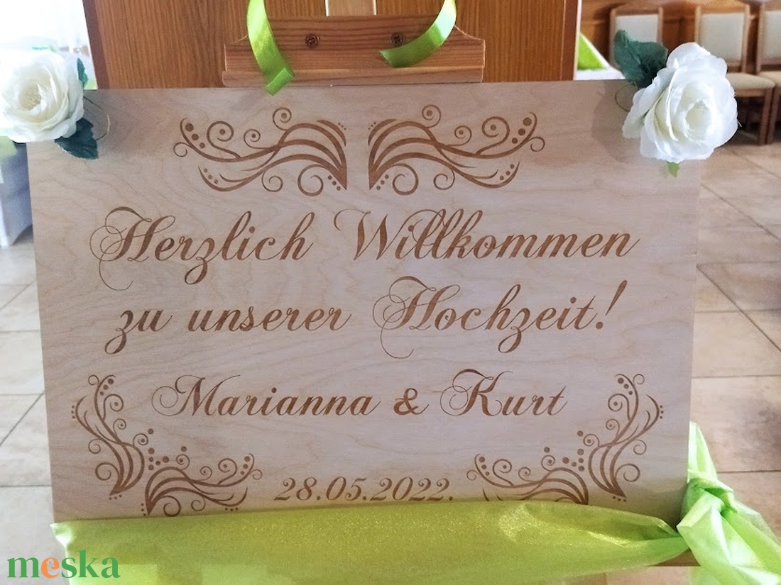 Idegennyelvű esküvői köszöntőtábla, vendégköszöntő idegennyelvű - esküvő - dekoráció - tábla & jelzés - Meska.hu