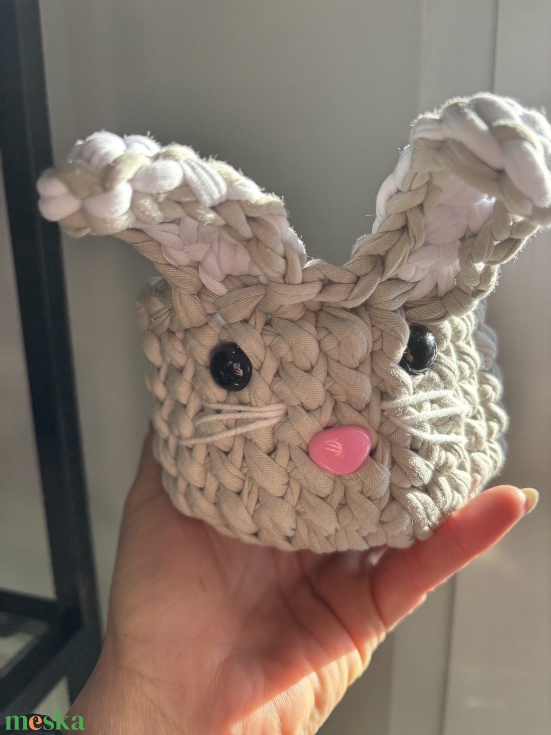 Nyuszis horgolt tároló - otthon & életmód - dekoráció - asztal és polc dekoráció - zenedoboz - Meska.hu