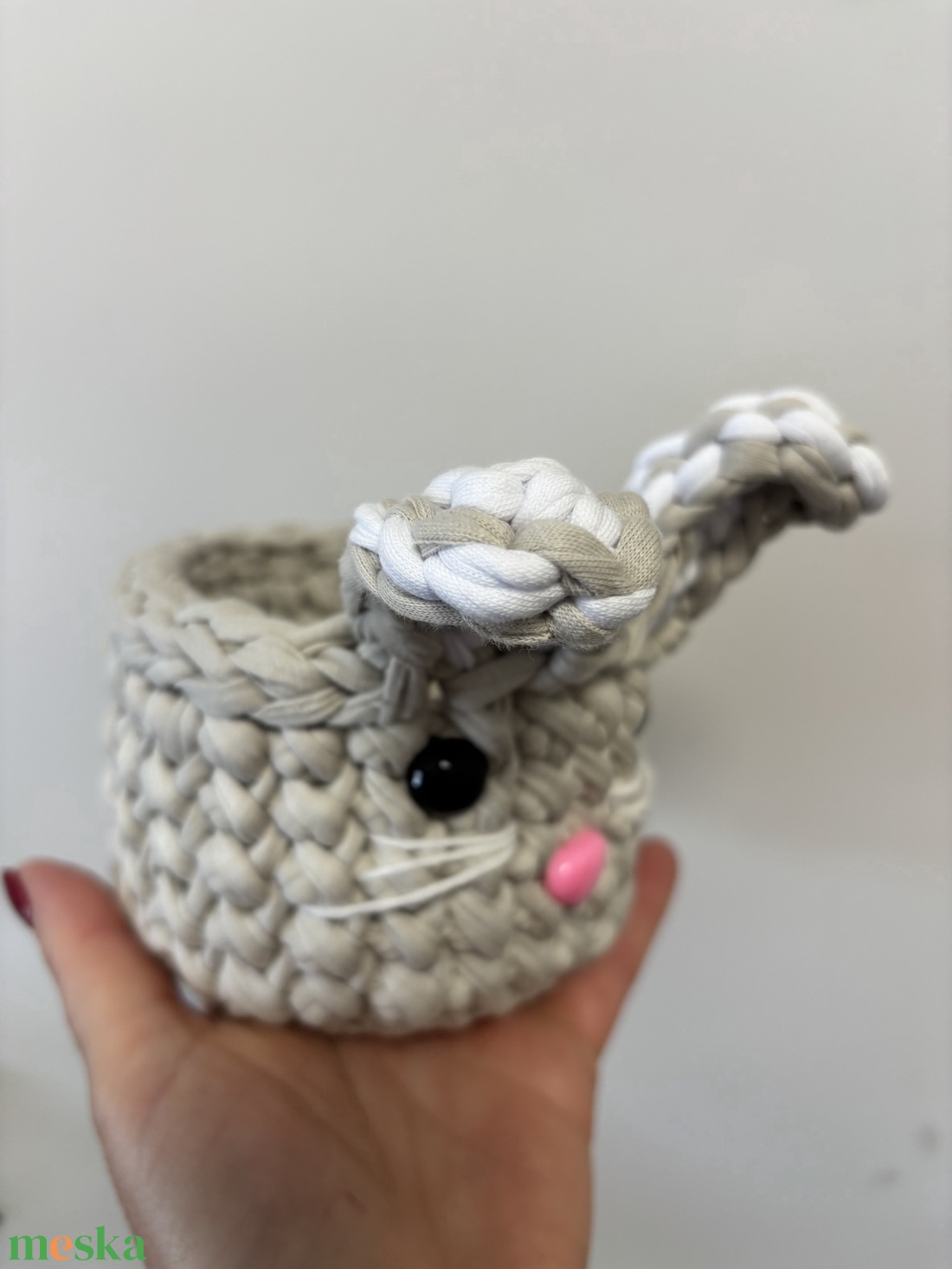 Nyuszis horgolt tároló - otthon & életmód - dekoráció - asztal és polc dekoráció - zenedoboz - Meska.hu