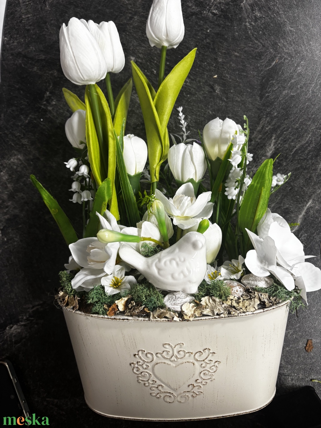 Tavaszi virágos asztaldísz  - otthon & életmód - dekoráció - asztal és polc dekoráció - asztaldísz - Meska.hu