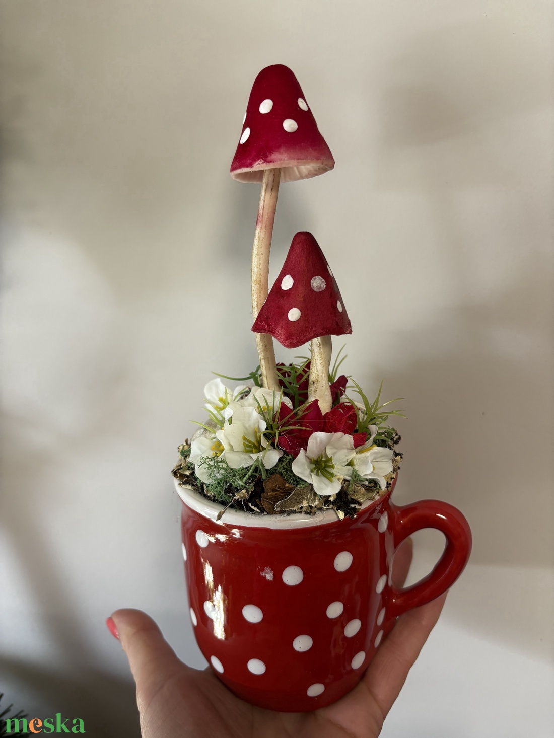 Pöttyös bögrés dekoráció - otthon & életmód - dekoráció - asztal és polc dekoráció - asztaldísz - Meska.hu