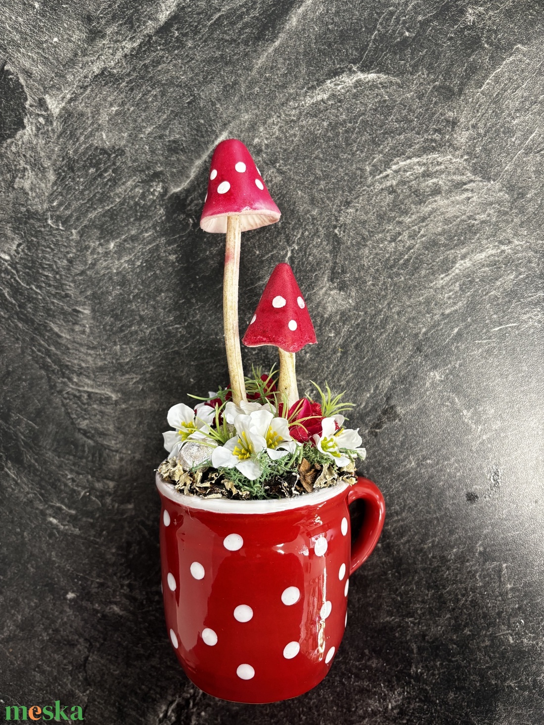 Pöttyös bögrés dekoráció - otthon & életmód - dekoráció - asztal és polc dekoráció - asztaldísz - Meska.hu