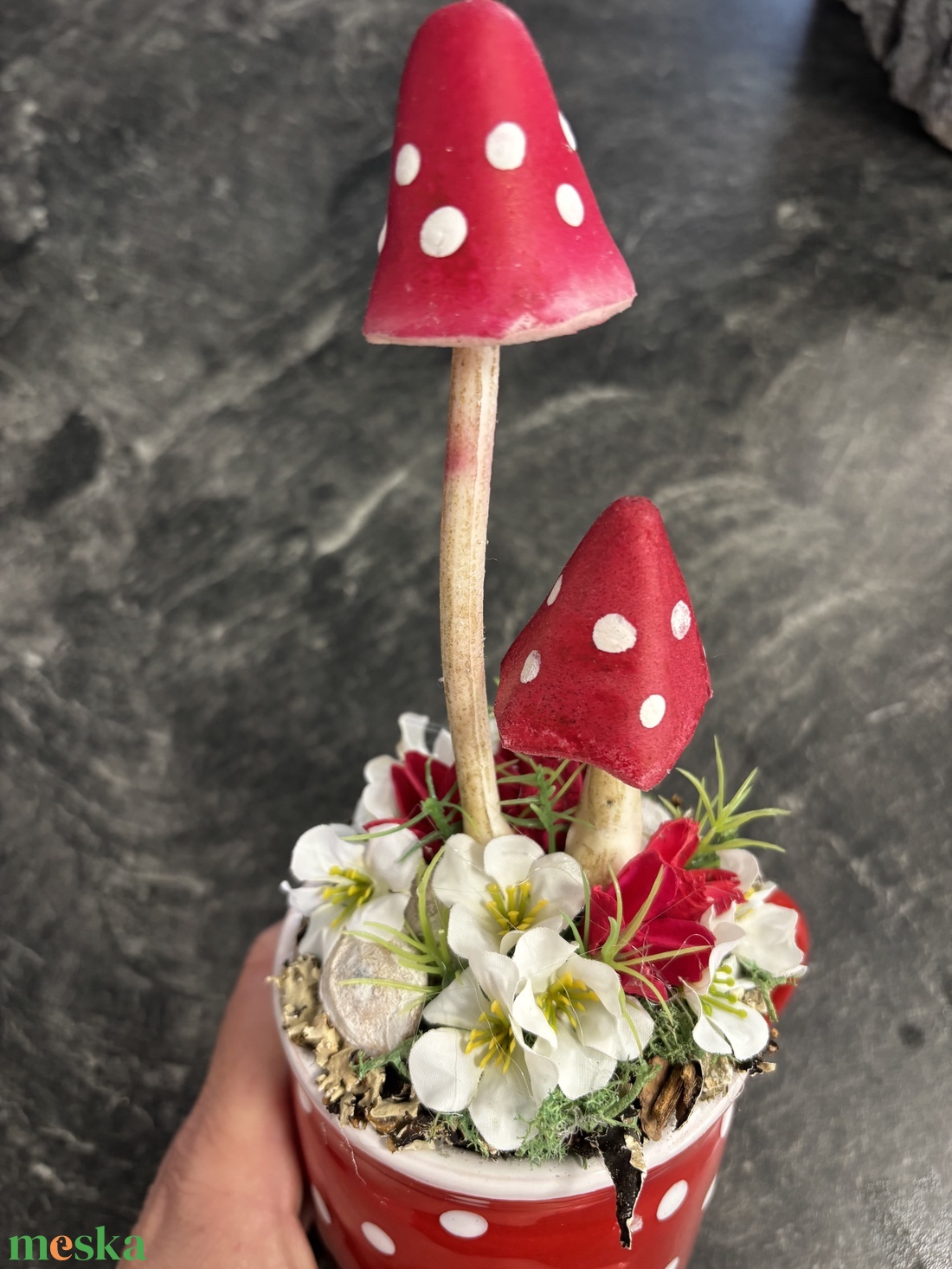 Pöttyös bögrés dekoráció - otthon & életmód - dekoráció - asztal és polc dekoráció - asztaldísz - Meska.hu