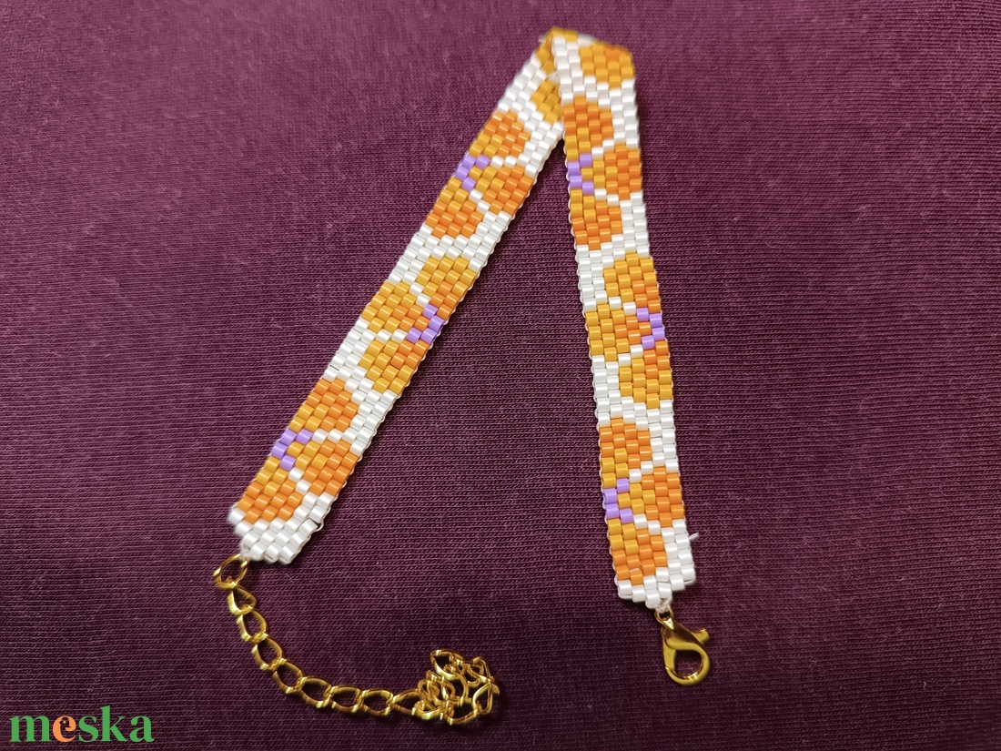 Gyöngy karkötő - tavaszi virágok - ékszer - karkötő - gyöngyös karkötő - Meska.hu