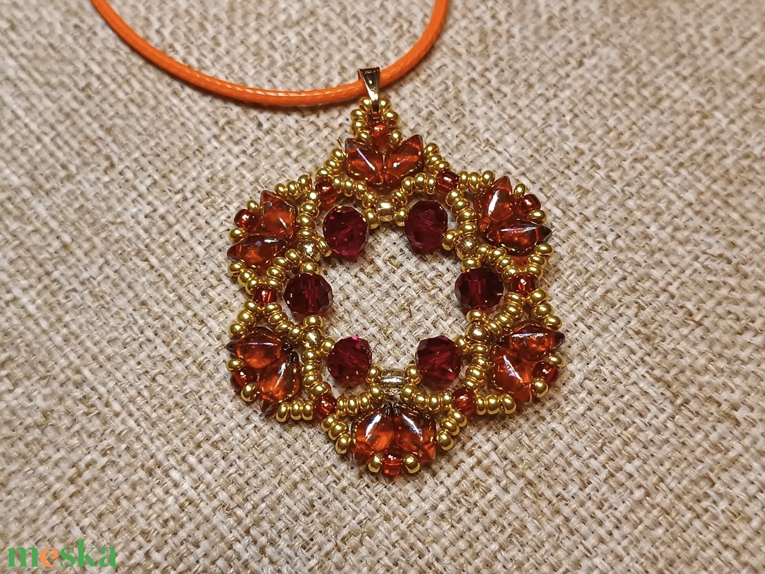 Gyöngy medál - Bizánc - ékszer - nyaklánc - gyöngyös nyaklánc - Meska.hu