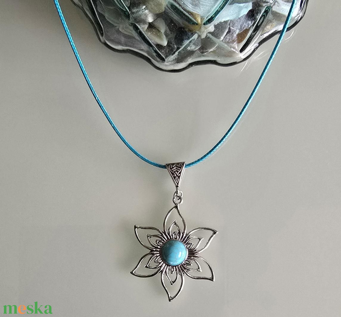 Türkiz  köves nyaklánc  - ékszer - nyaklánc - medálos nyaklánc - Meska.hu