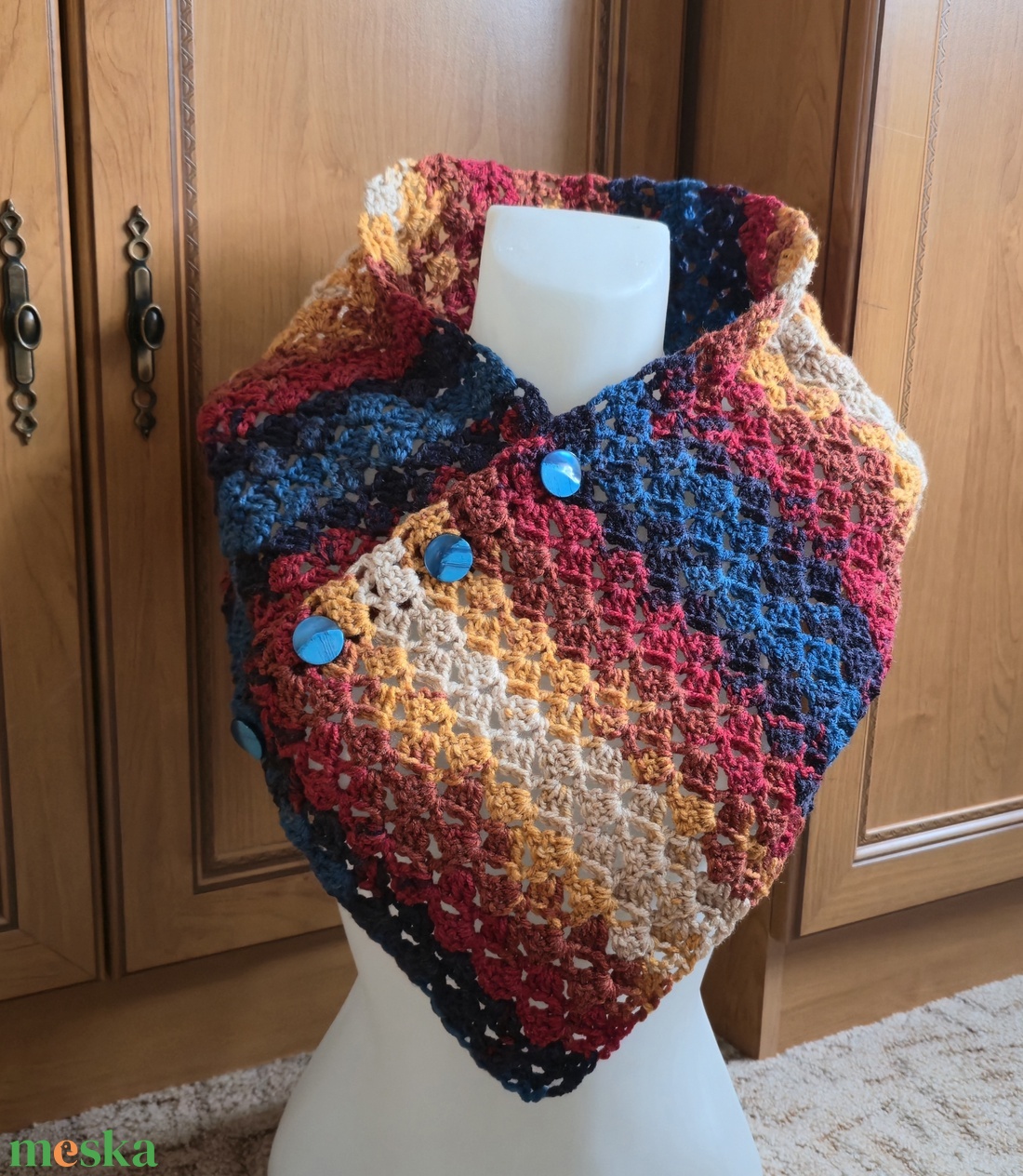 Gombos sál. - ruha & divat - sál, sapka, kendő - vállkendő - Meska.hu