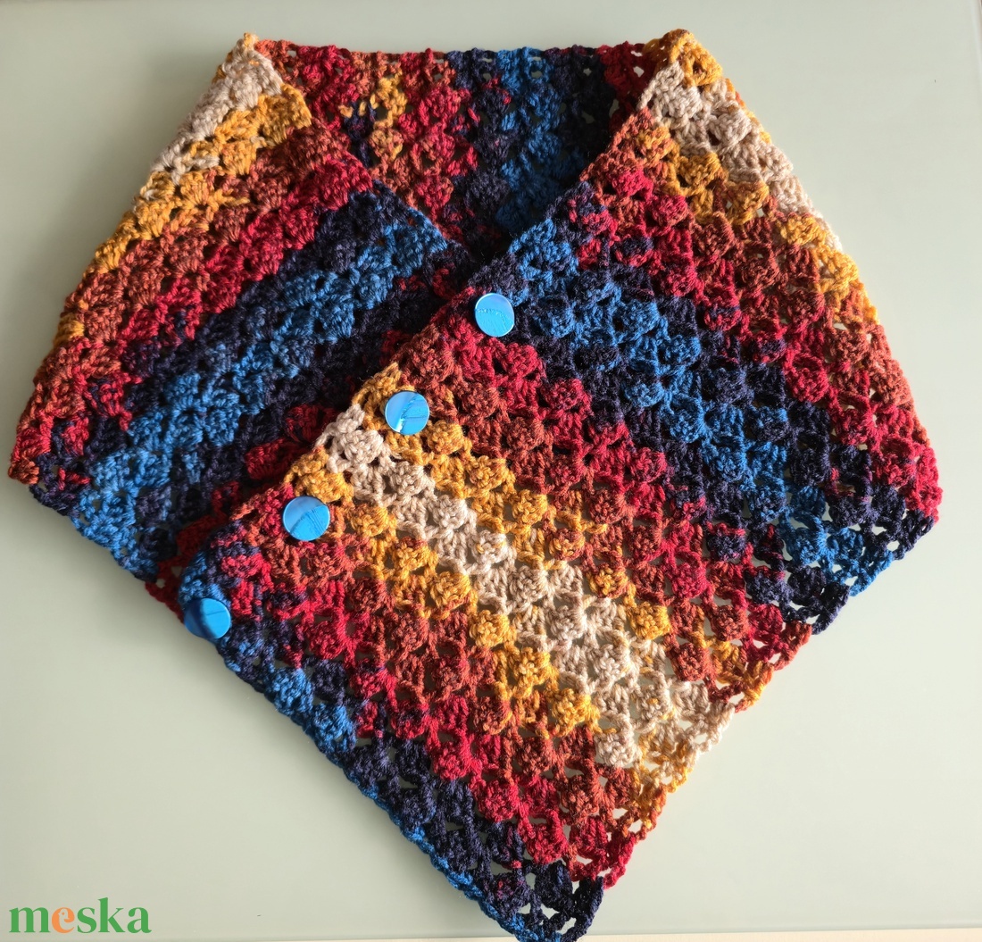 Gombos sál. - ruha & divat - sál, sapka, kendő - vállkendő - Meska.hu