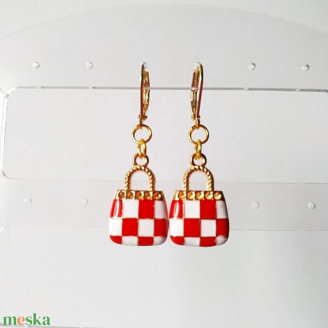 Kis retikül medálos fülbevaló lányoknak - ékszer - fülbevaló - lógó fülbevaló - Meska.hu