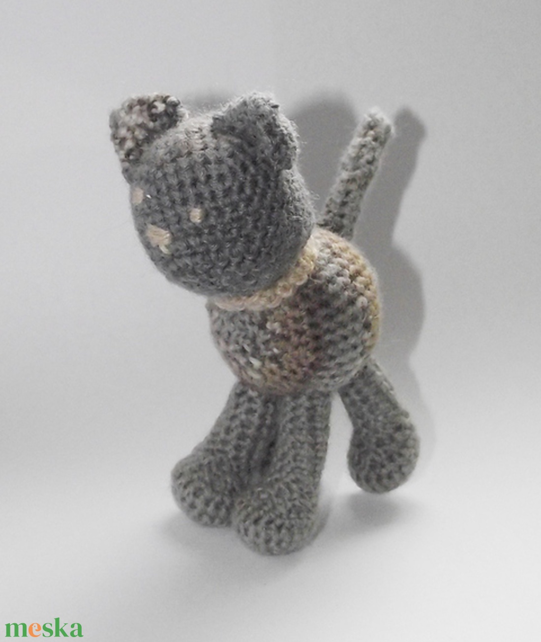 Maroknyi, nyakörves, mintás cica. Amigurumi horgolt cicagyerek - - Meska.hu Maroknyi, nyakörves, mintás cica. Amigurumi horgolt cicagyerek - - Meska.hu