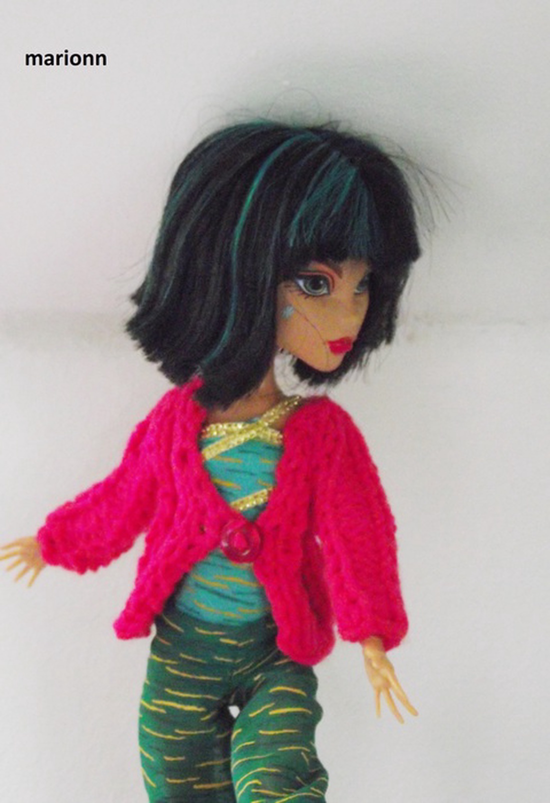 Kötött kardigán - Babaruha 25-28 cm-es barbie-típusú babára - - Meska.hu Kötött kardigán - Babaruha 25-28 cm-es barbie-típusú babára - - Meska.hu
