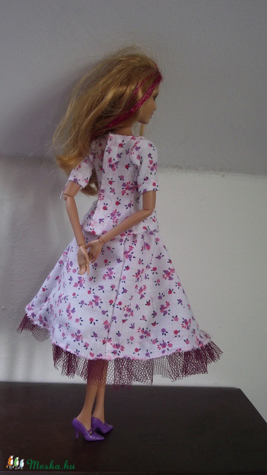 Bő, tüll aljú szoknya és virágos blúz - Babaruha 25-28 cm-es barbie-típusú babára - - Meska.hu Bő, tüll aljú szoknya és virágos blúz - Babaruha 25-28 cm-es barbie-típusú babára - - Meska.hu