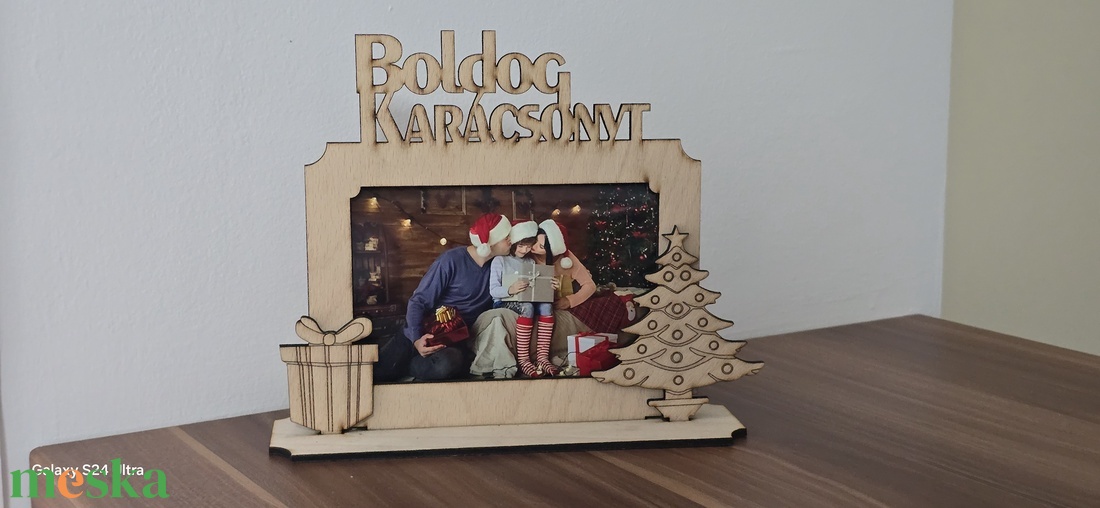 Karácsonyi fényképtartó Boldog pillanatokhoz - karácsony - karácsonyi lakásdekoráció - karácsonyi lakásdíszek - Meska.hu Karácsonyi fényképtartó Boldog pillanatokhoz - karácsony - karácsonyi lakásdekoráció - karácsonyi lakásdíszek - Meska.hu