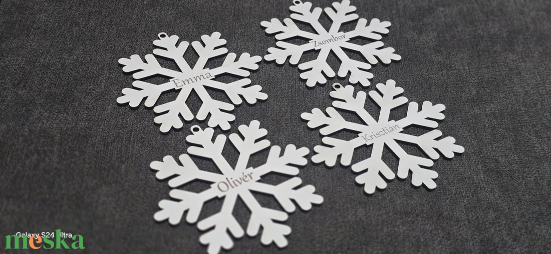 Neves gravírozott hópehely dísz karácsonyra, karácsonyi dísz - karácsony - karácsonyi lakásdekoráció - karácsonyfadíszek - Meska.hu Neves gravírozott hópehely dísz karácsonyra, karácsonyi dísz - karácsony - karácsonyi lakásdekoráció - karácsonyfadíszek - Meska.hu