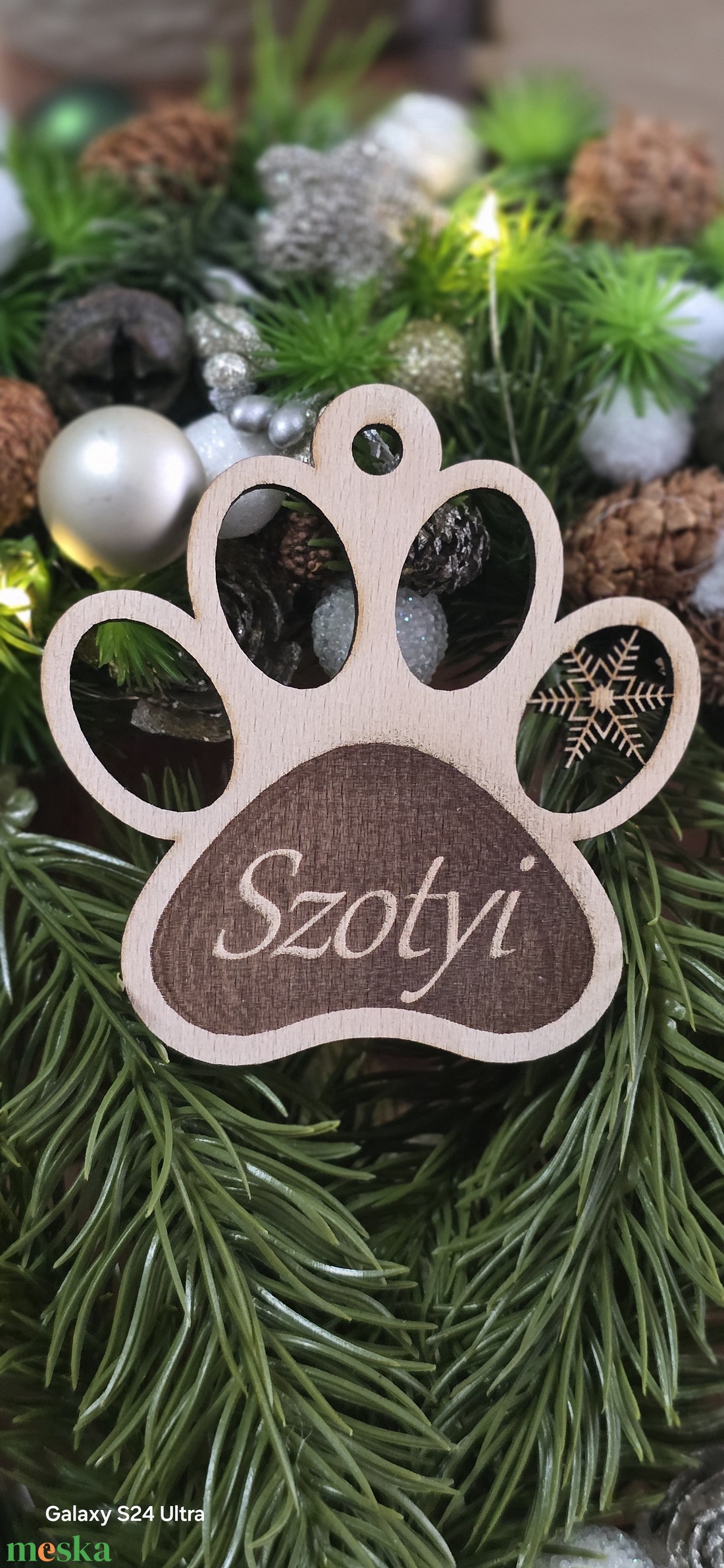 Kedvencem Karácsonya  Névre szóló fa tappancs kutyusnak, cicának  - karácsony - karácsonyi lakásdekoráció - karácsonyfadíszek - Meska.hu