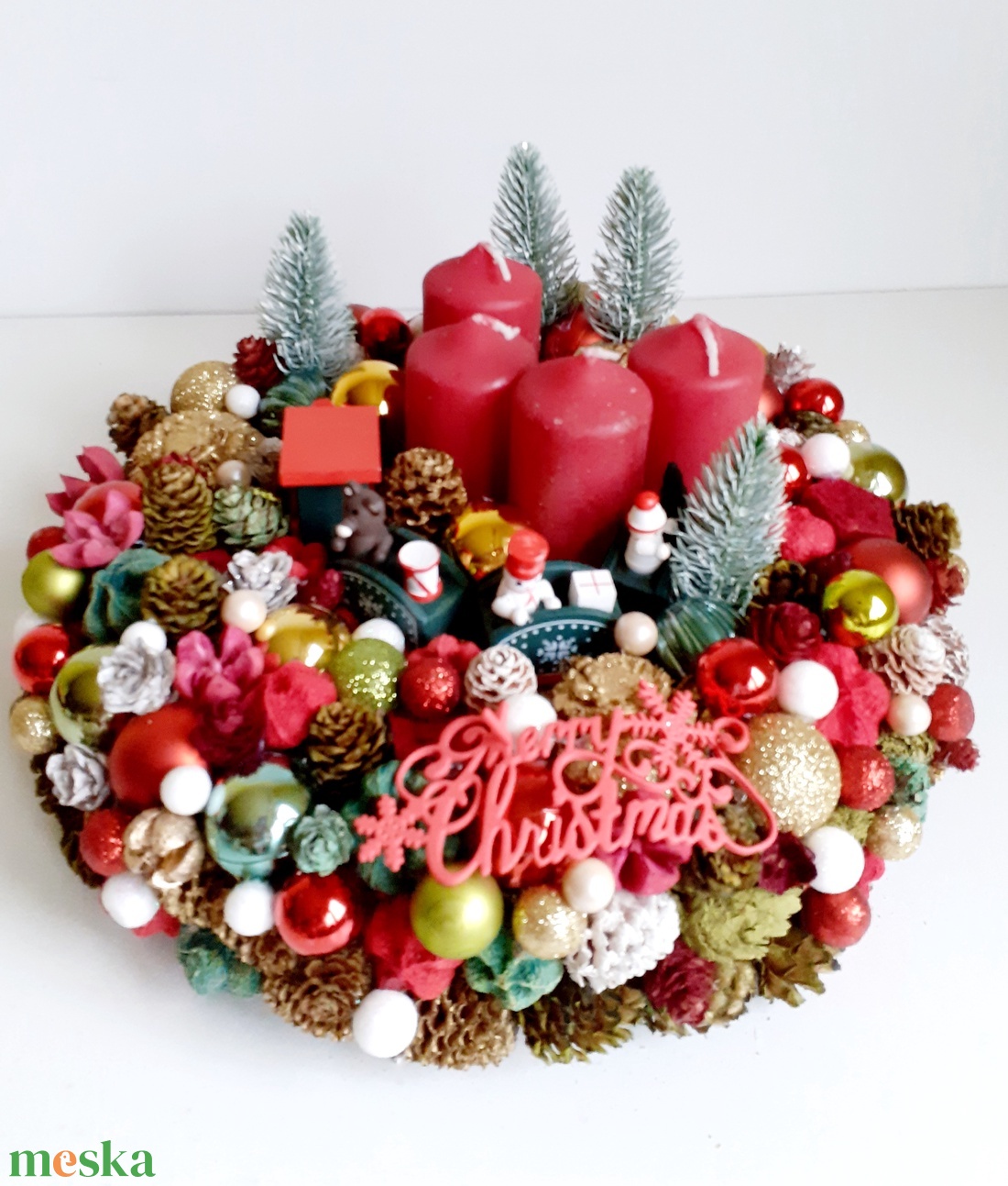 Adventi asztaldísz vonattal hagyományos karácsonyi színekkel - karácsony - adventi díszek - adventi koszorú - Meska.hu