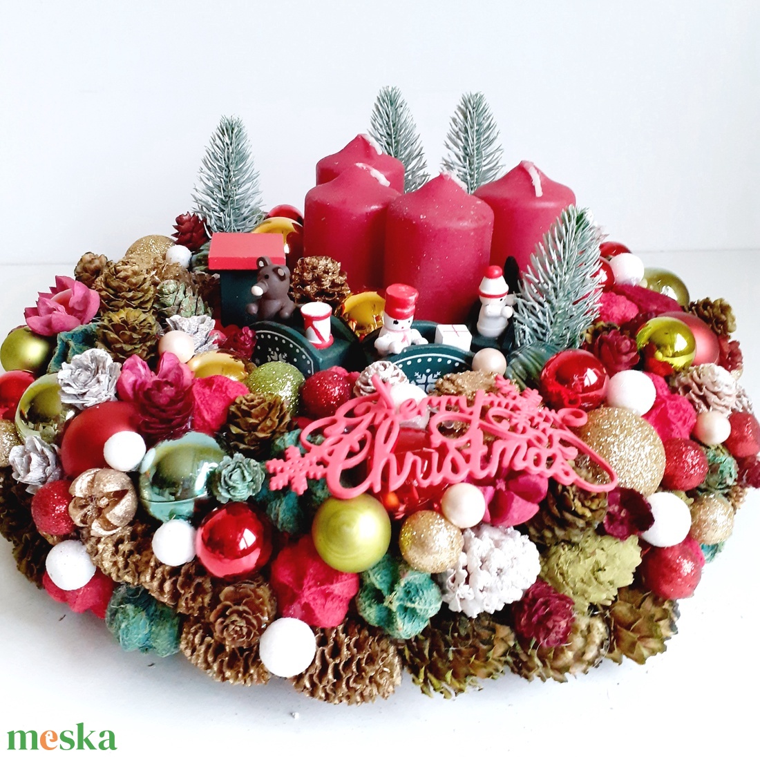 Adventi asztaldísz vonattal hagyományos karácsonyi színekkel - karácsony - adventi díszek - adventi koszorú - Meska.hu