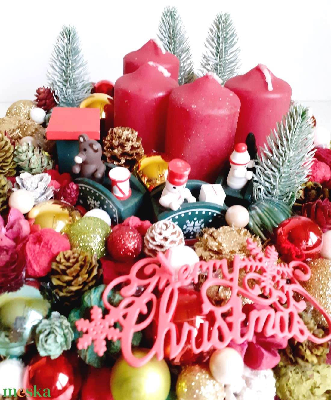 Adventi asztaldísz vonattal hagyományos karácsonyi színekkel - karácsony - adventi díszek - adventi koszorú - Meska.hu