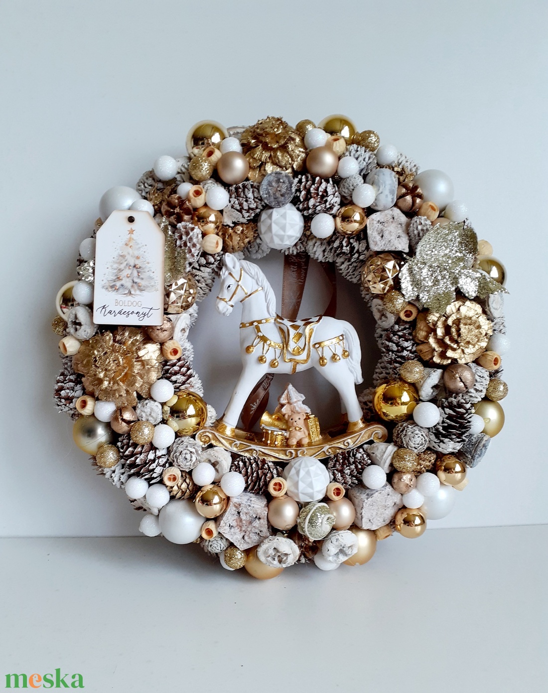 Karácsonyi ajtódísz  fehér-arany hintalóval - karácsony - adventi díszek - adventi ajtódísz - Meska.hu