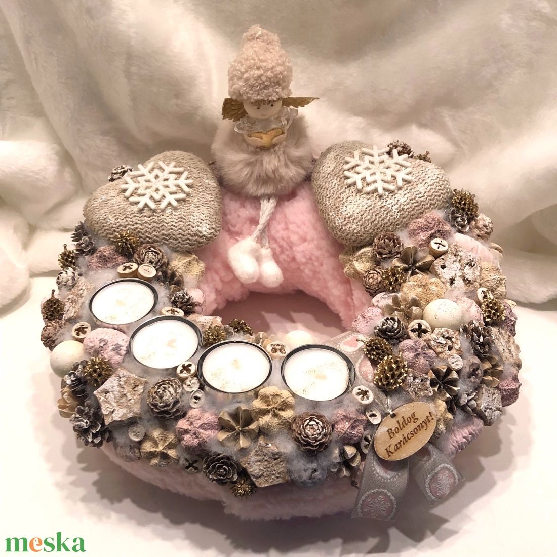 Rózsaszín adventi koszorú textil angyalkával, mécsesekkel - karácsony - adventi díszek - adventi koszorú - Meska.hu