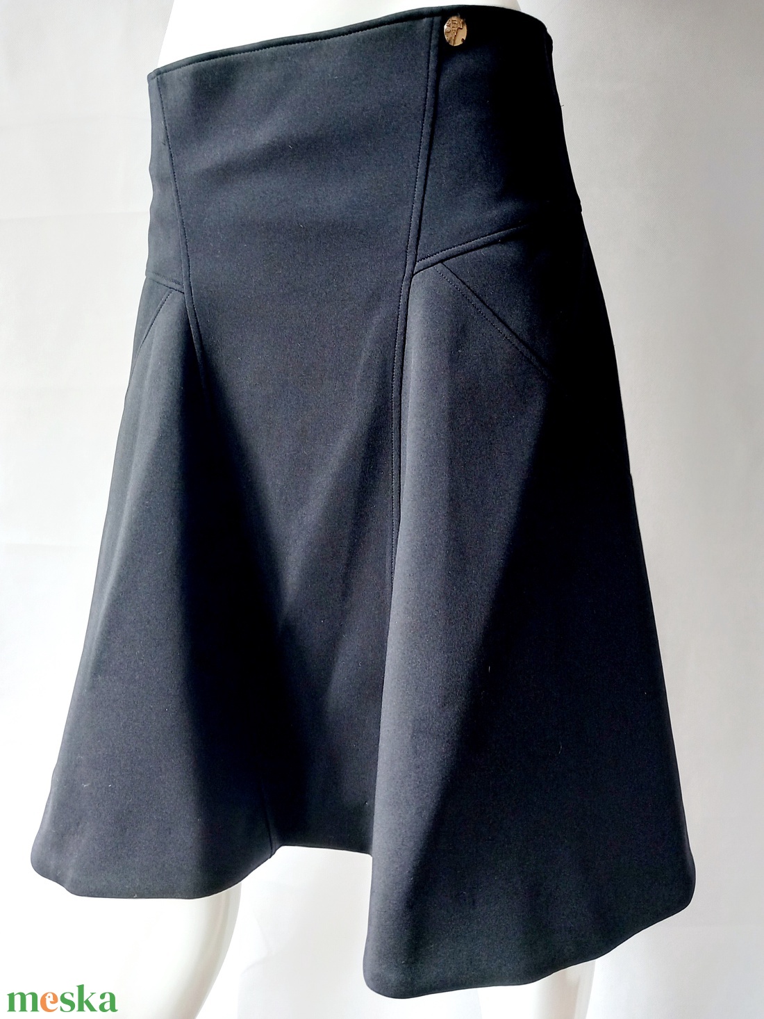 Gianni Versace Collection fekete pulóver és szoknya szett M méret - ruha & divat - női ruha - pulóver - Meska.hu Gianni Versace Collection fekete pulóver és szoknya szett M méret - ruha & divat - női ruha - pulóver - Meska.hu