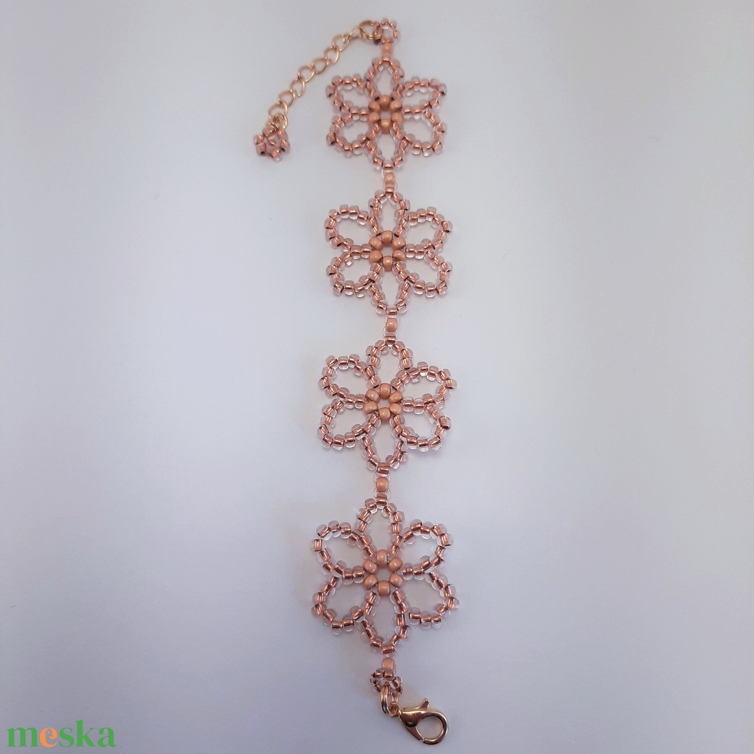 Gyöngyös nagy virágos, réz színű karkötő - ékszer - karkötő - gyöngyös karkötő - Meska.hu
