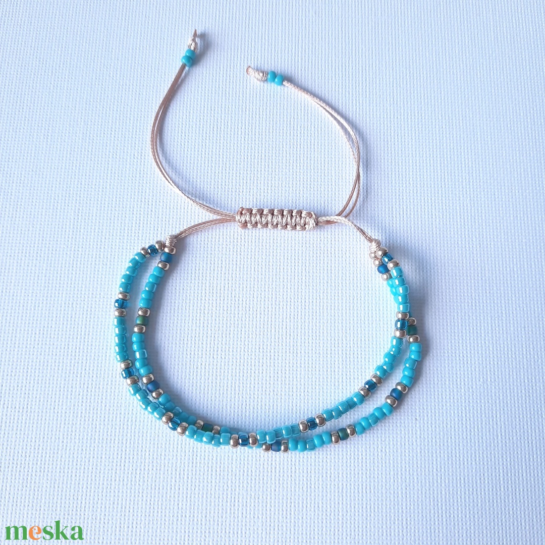 Türkiz, viaszolt zsinóros karkötő - ékszer - karkötő - gyöngyös karkötő - Meska.hu