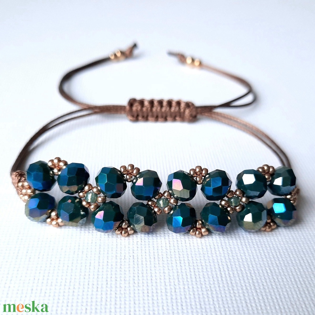 Sötétzöld csiszolt üveg, viaszolt zsinóros karkötő + fülbevaló szett - ékszer - ékszerszett - Meska.hu