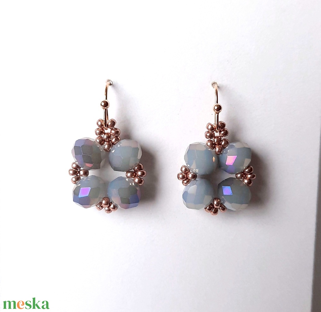 Lilásszürke csiszolt üveg, viaszolt zsinóros karkötő + fülbevaló szett - ékszer - ékszerszett - Meska.hu