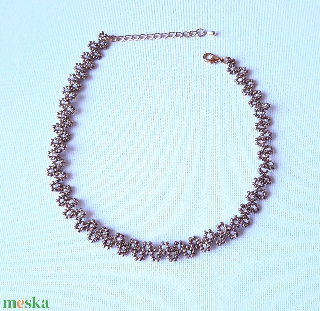 Gyöngyös két soros karkötő vagy rövid állású nyaklánc - pezsgőarany - ékszer - karkötő - gyöngyös karkötő - Meska.hu