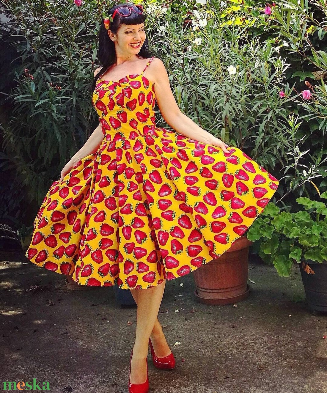 Folk Rockabilly ruha eper mintás LIMITÁLT - ruha & divat - női ruha - ruha - Meska.hu Folk Rockabilly ruha eper mintás LIMITÁLT - ruha & divat - női ruha - ruha - Meska.hu