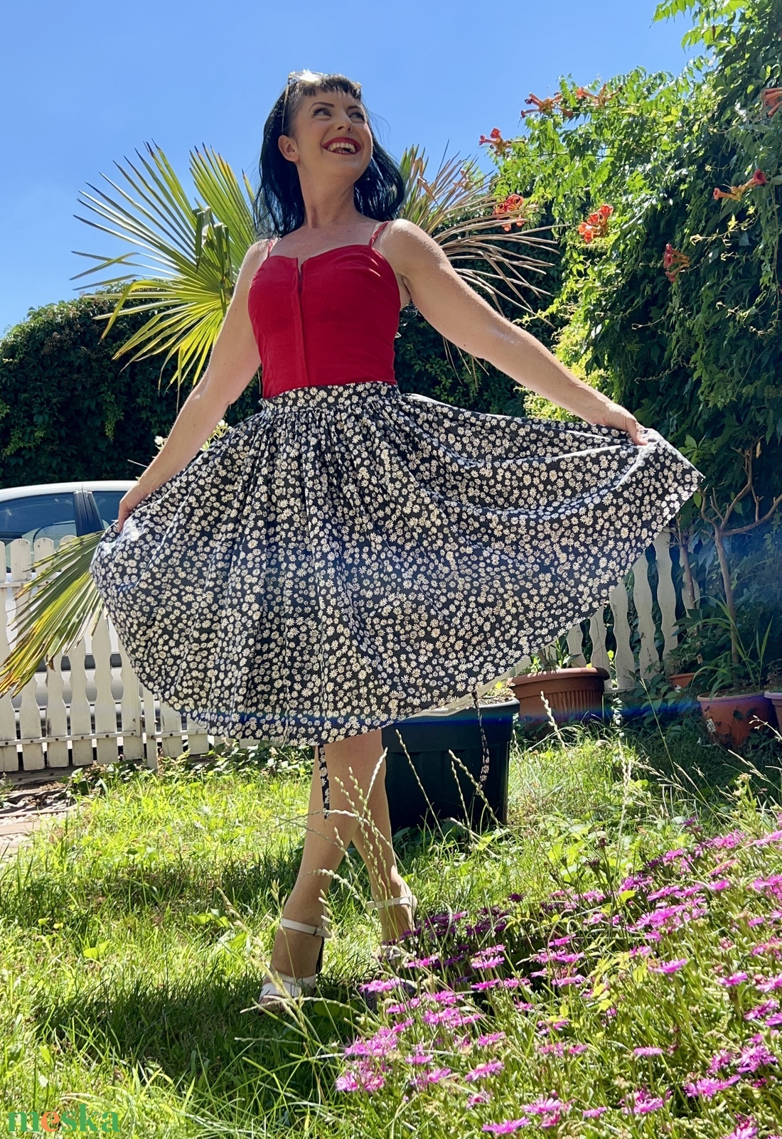Rockabilly szoknya Margaréta Százszorszép mintás Fekete alapon - ruha & divat - női ruha - szoknya - Meska.hu Rockabilly szoknya Margaréta Százszorszép mintás Fekete alapon - ruha & divat - női ruha - szoknya - Meska.hu