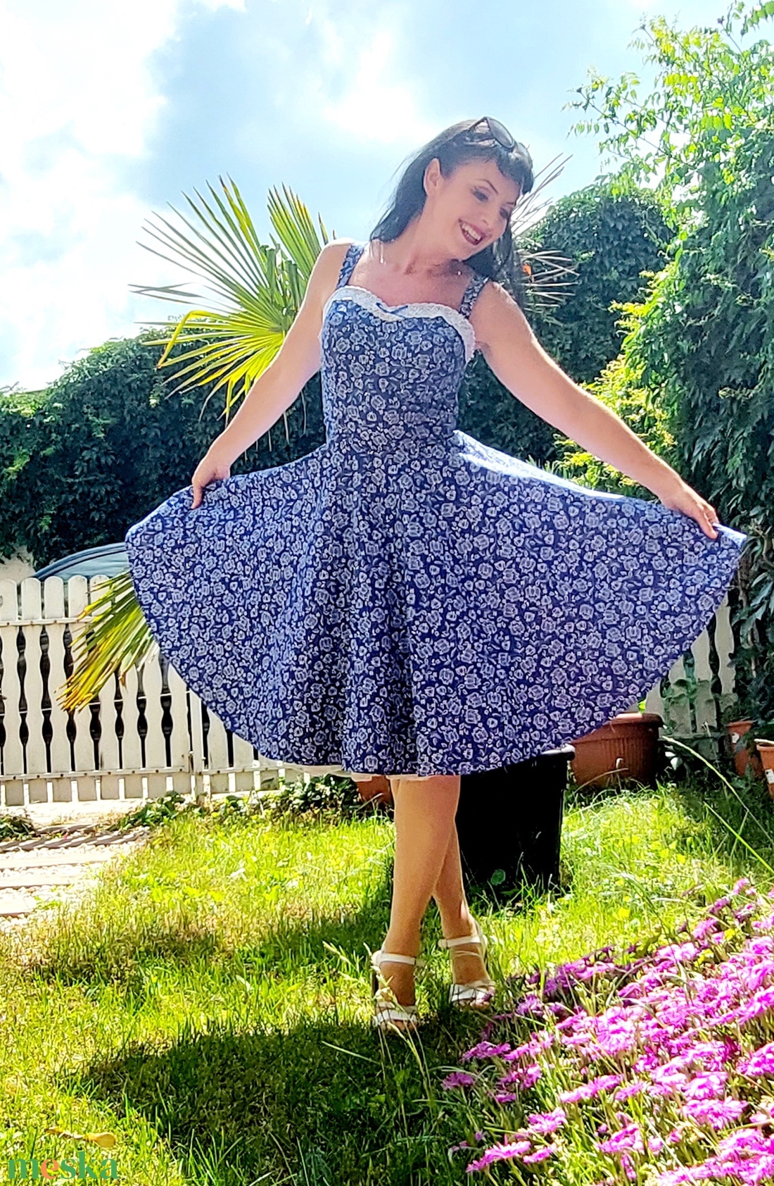 Pinup Rockabilly ruha, kékfestő mintás, virágos, madeira csipkés, népi - ruha & divat - női ruha - ruha - Meska.hu Pinup Rockabilly ruha, kékfestő mintás, virágos, madeira csipkés, népi - ruha & divat - női ruha - ruha - Meska.hu