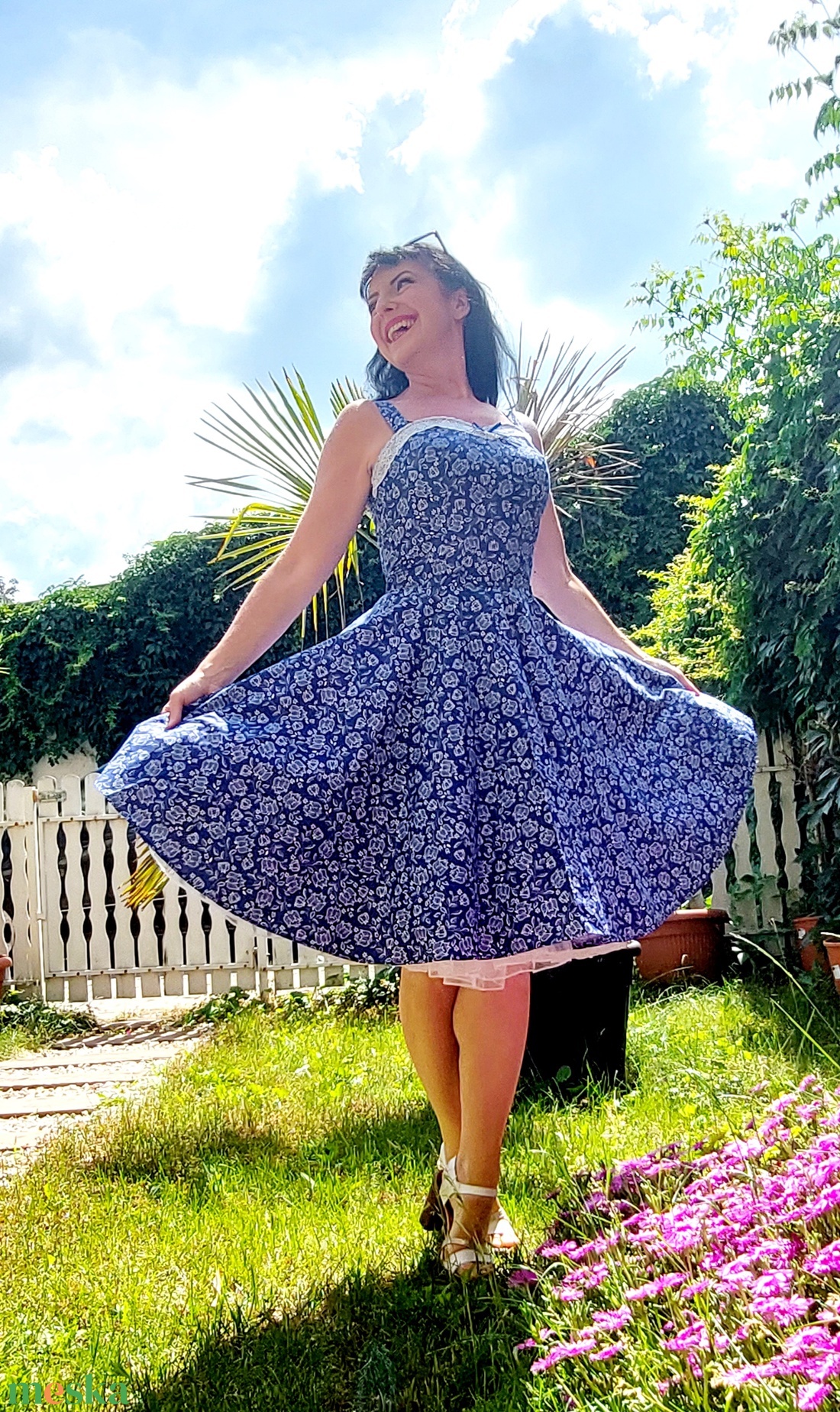 Pinup Rockabilly ruha, kékfestő mintás, virágos, madeira csipkés, népi - ruha & divat - női ruha - ruha - Meska.hu Pinup Rockabilly ruha, kékfestő mintás, virágos, madeira csipkés, népi - ruha & divat - női ruha - ruha - Meska.hu