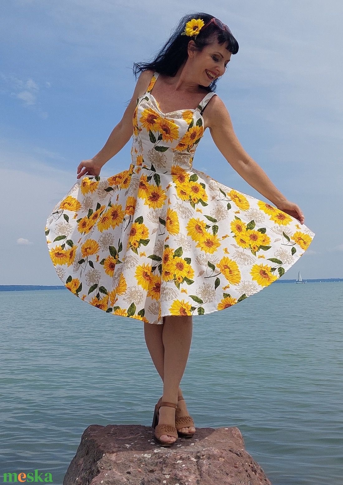 Pinup Rockabilly ruha napraforgó mintás,  pillangó ujjú, romantikus  - ruha & divat - női ruha - ruha - Meska.hu