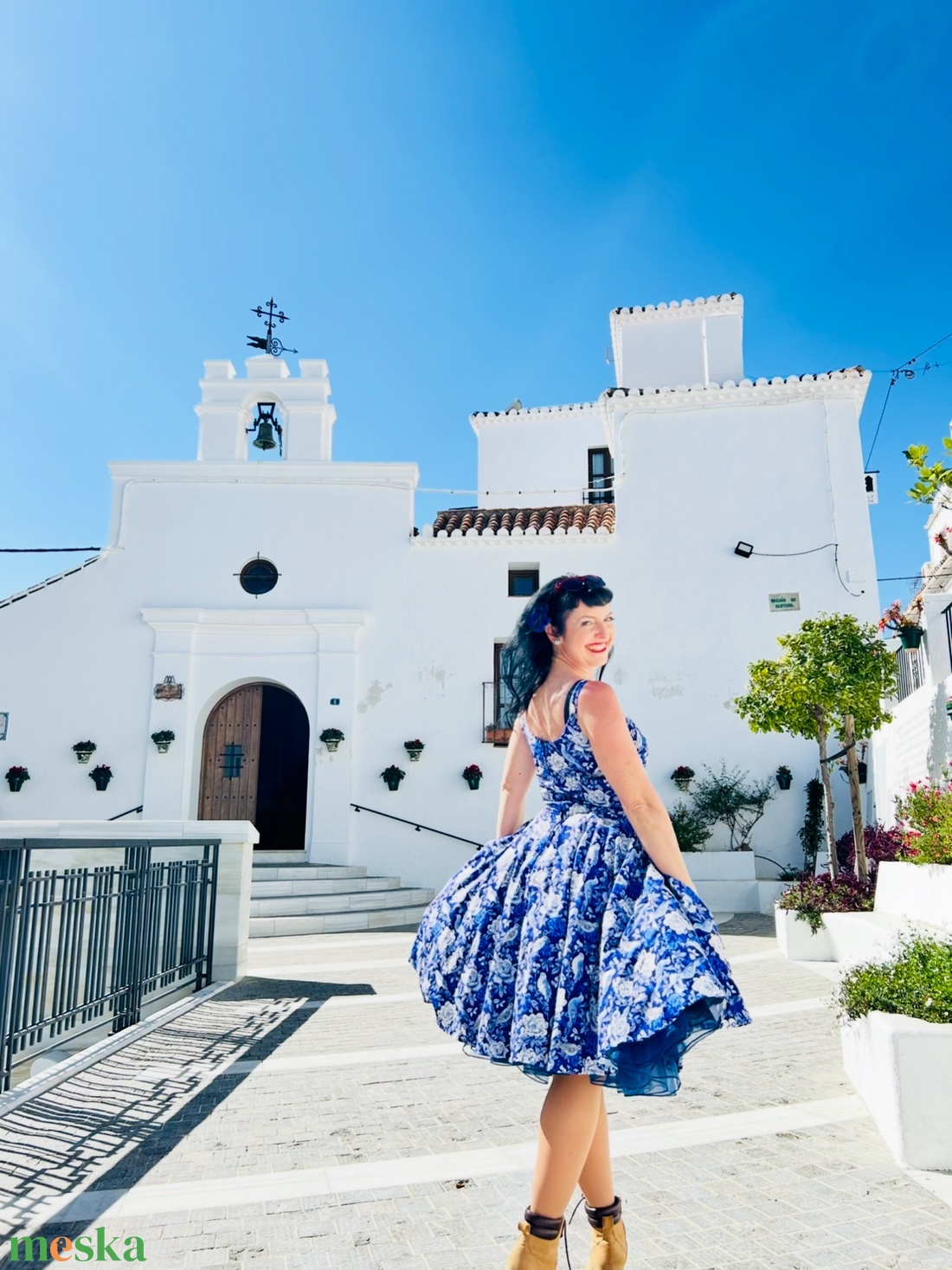 Pinup Rockabilly ruha, madaras virágos, porcelán mintás sötétkék tavasz - ruha & divat - női ruha - ruha - Meska.hu