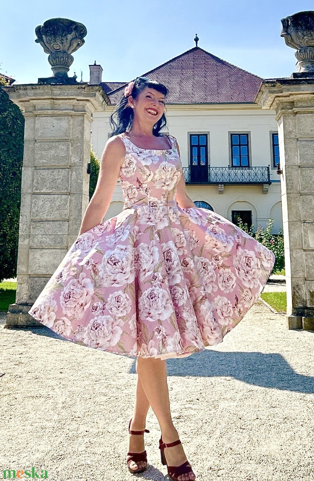 Folk Rockabilly ruha, rózsa mintás szatén, koszorúslány, menyecske, népi mintás  - ruha & divat - női ruha - ruha - Meska.hu