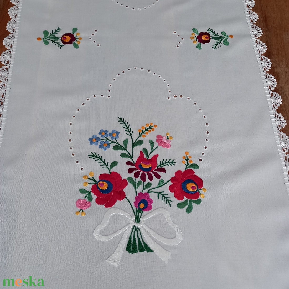 Matyó terítő  Matyóföldről 45�90 cm - otthon & életmód - lakástextil - abrosz, terítő - étkezőabrosz - Meska.hu