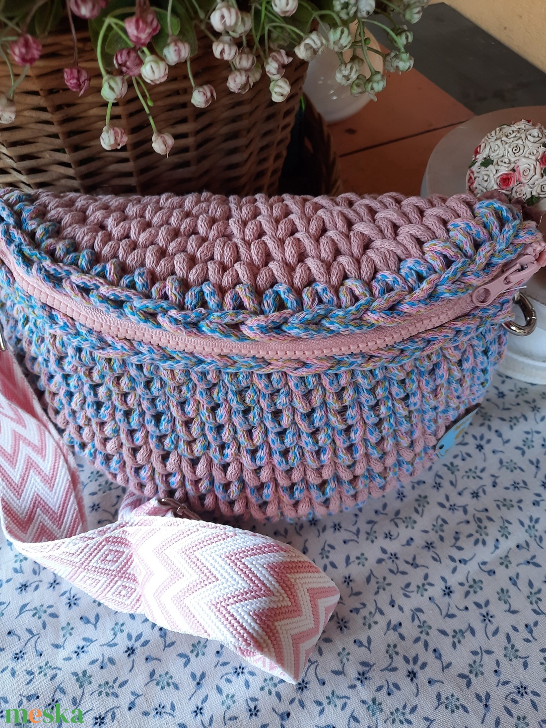 Horgolt crossbody - táska & tok - kézitáska & válltáska - alkalmi táska - Meska.hu