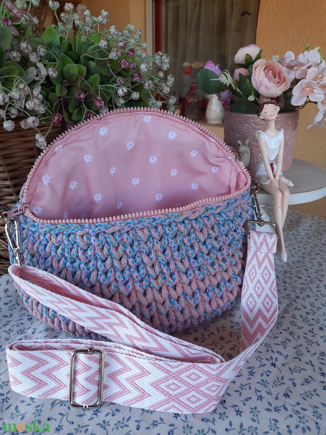 Horgolt crossbody - táska & tok - kézitáska & válltáska - alkalmi táska - Meska.hu