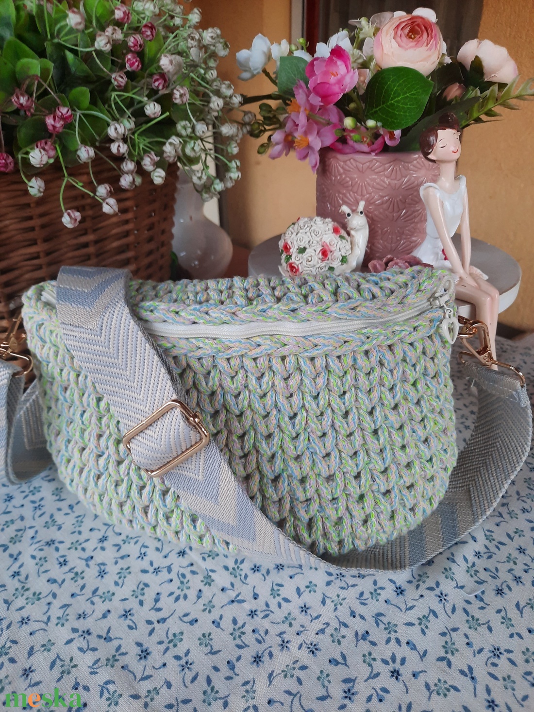 Horgolt crossbody - táska & tok - kézitáska & válltáska - alkalmi táska - Meska.hu