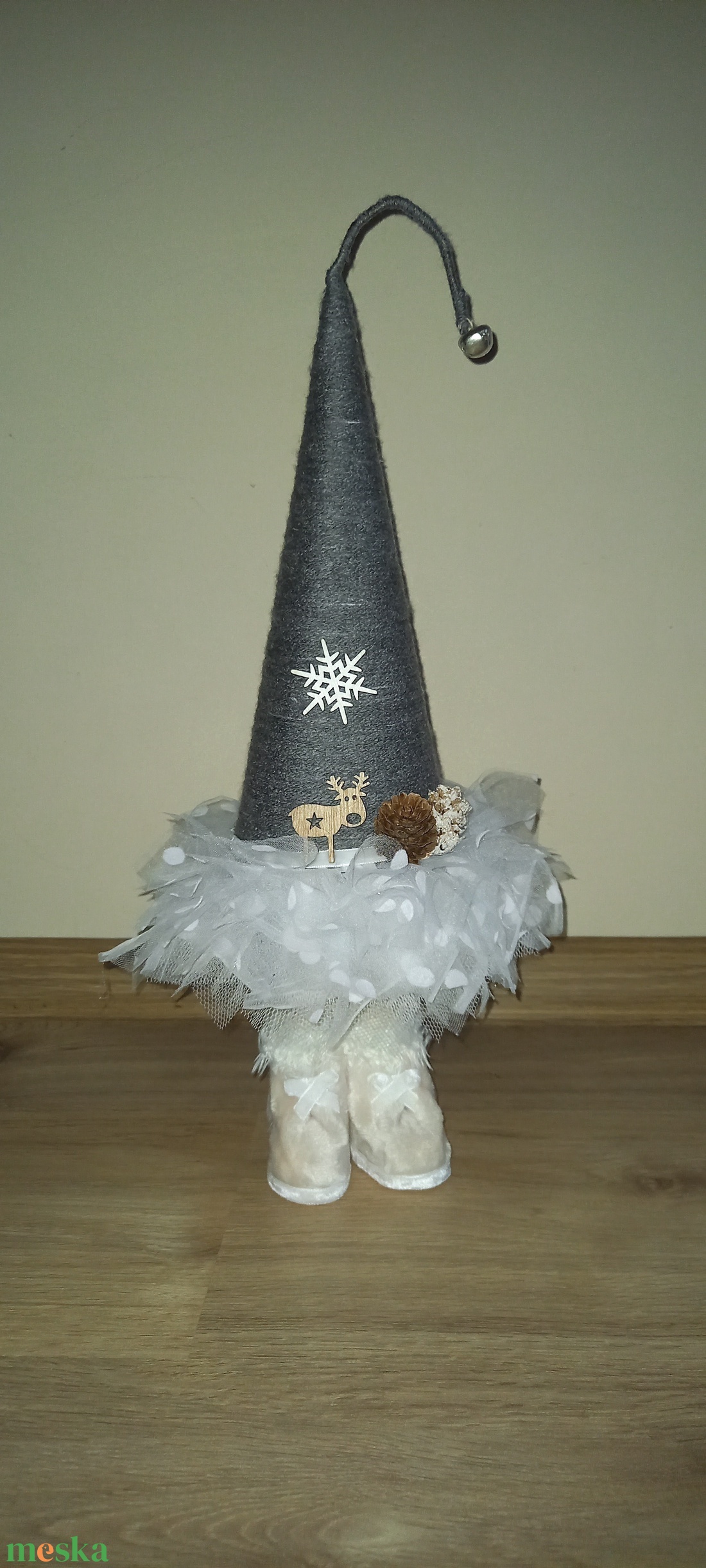 Fenyőmanó asztaldísz - otthon & életmód - dekoráció - asztal és polc dekoráció - asztaldísz - Meska.hu