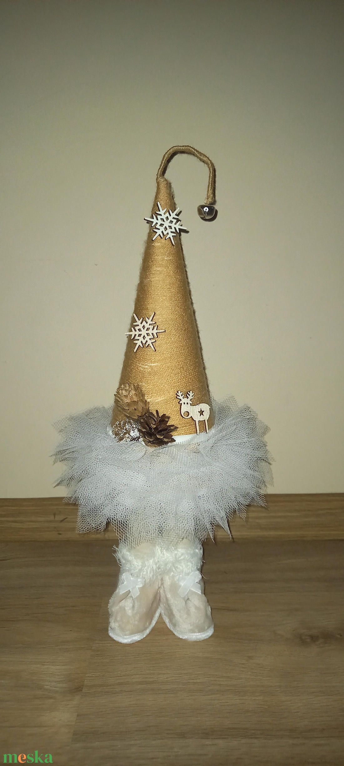 Fenyőmanó asztaldísz - otthon & életmód - dekoráció - asztal és polc dekoráció - asztaldísz - Meska.hu