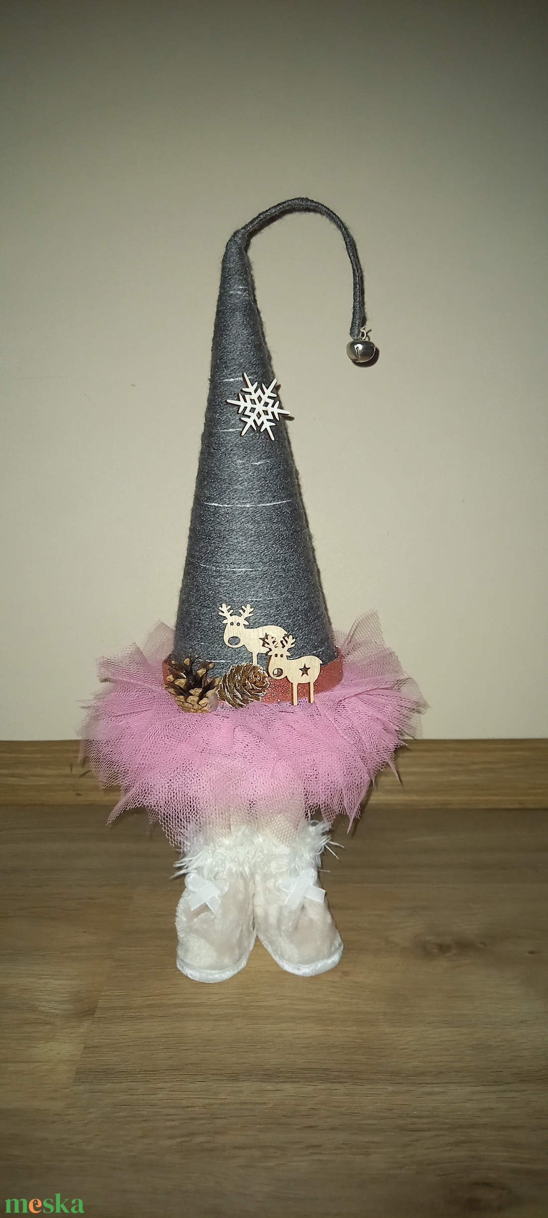 Fenyőmanó asztaldísz - otthon & életmód - dekoráció - asztal és polc dekoráció - asztaldísz - Meska.hu