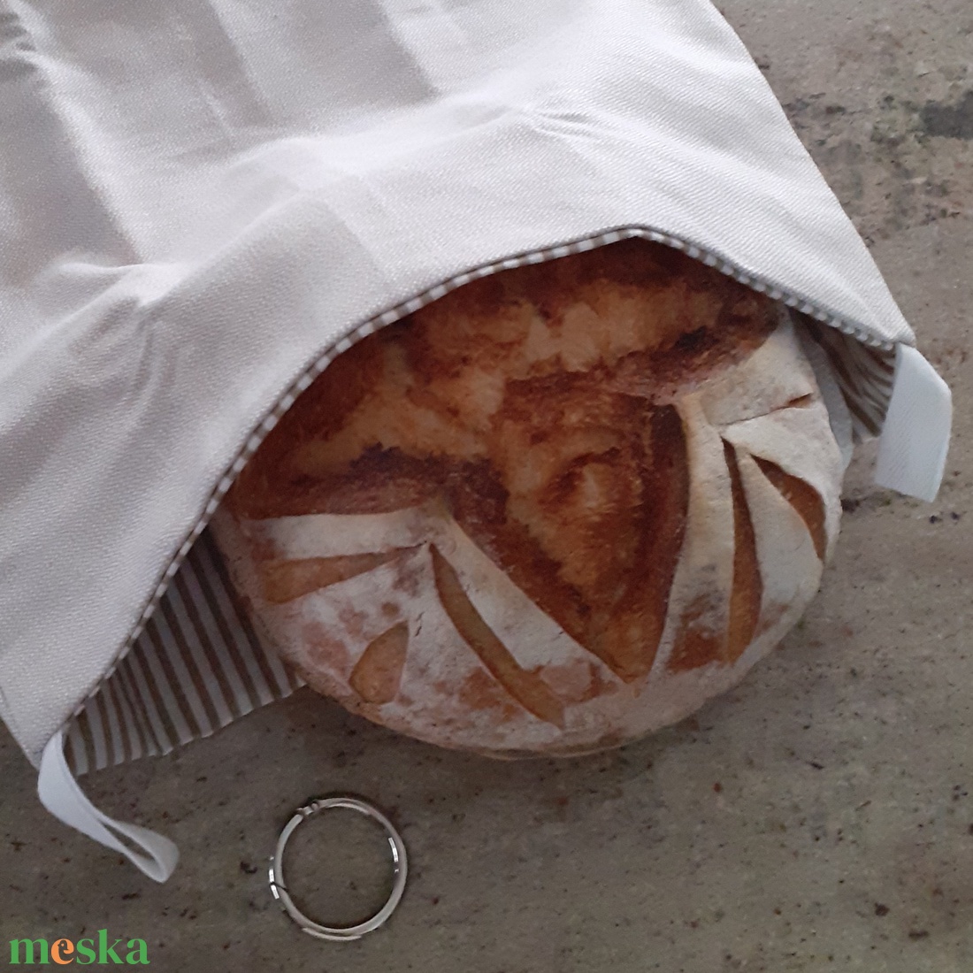 Frissen tartó kenyeres zsák,- és kosár, fehér - bézs, fehér - drapp csíkos béléssel - táska & tok - bevásárlás & shopper táska - kenyeres zsák - Meska.hu Frissen tartó kenyeres zsák,- és kosár, fehér - bézs, fehér - drapp csíkos béléssel - táska & tok - bevásárlás & shopper táska - kenyeres zsák - Meska.hu