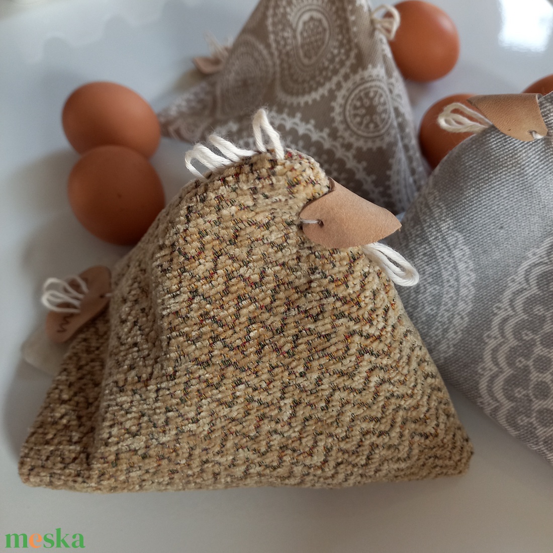 TYÚK - textil batyu - ünnepi díszek, dekorációk - húsvéti díszek és dekorációk - húsvéti ajándékátadó - Meska.hu